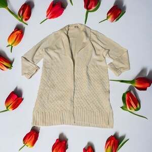 Chico's Size 2 (Large) White Knit Long Sleeve Open Cardigan